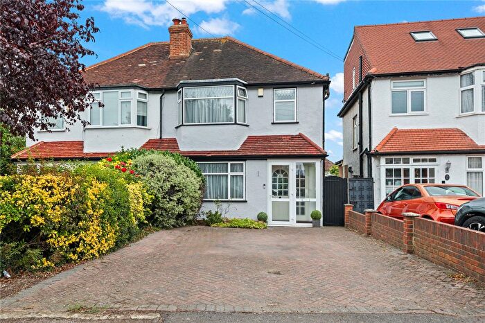 3 Bedroom Semi Detached House For Sale In Kingsley Avenue, Sutton, SM1