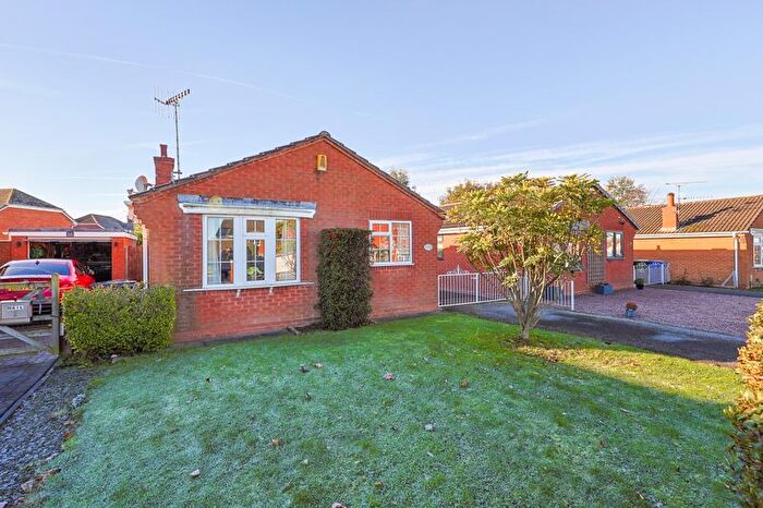 2 Bedroom Detached Bungalow For Sale In Hoylake Avenue, Walton, Chesterfield, S40