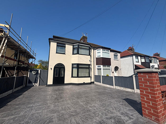 3 Bedroom Semi-Detached House For Sale In Beach Road, Fleetwood, FY7