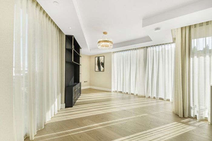 1 Bedroom Flat For Sale In Sherrin House, Warwick Lane, London, W14