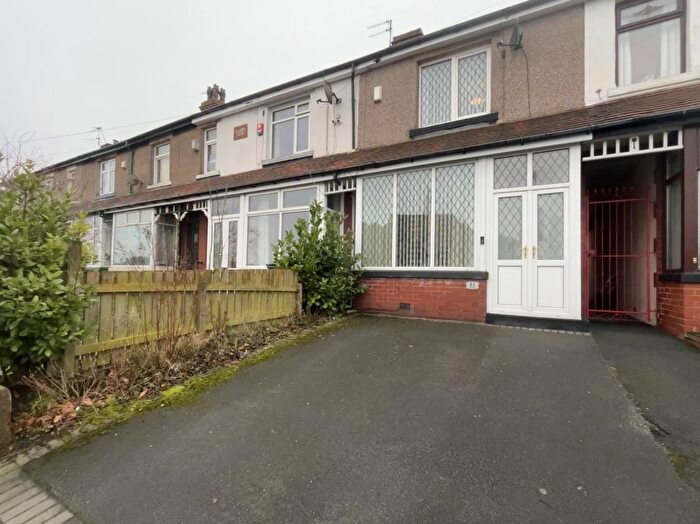 2 Bedroom Terraced House For Sale In North Road, Bradford, BD6