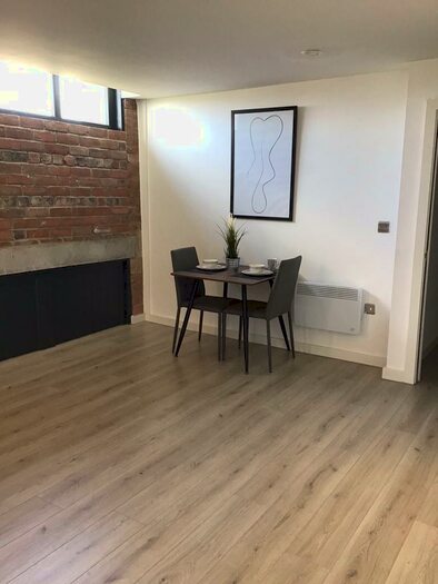 2 Bedroom Apartment To Rent In Cape Street, Bradford, West Yorkshire, BD1