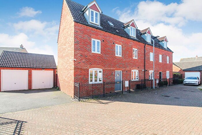 5 Bedroom Semi Detached House For Sale In Ashmead Road, Bedford, MK41