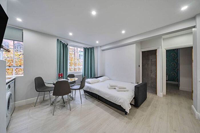 2 Bedroom Flat To Rent In Sloane Avenue, Chelsea, London, SW3