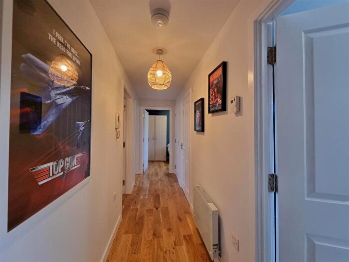 2 Bedroom Flat To Rent In Small Meadow Court, Caerphilly, CF83