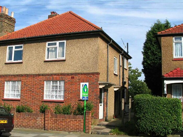 2 Bedroom Flat For Sale In Hilldrop Road, Bromley, BR1