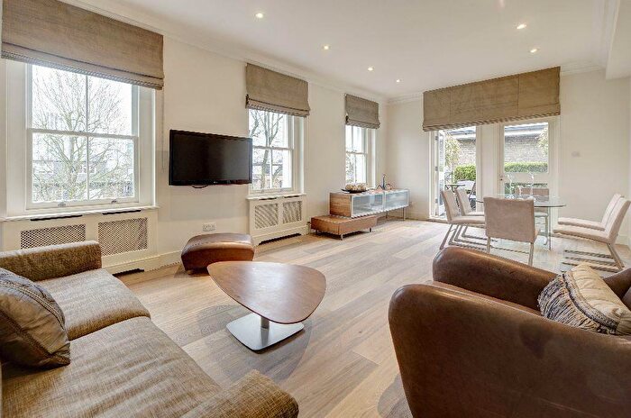 3 Bedroom Flat To Rent In Buckland Crescent, Belsize Park, NW3