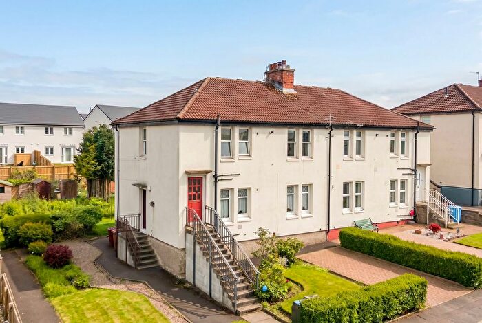2 Bedroom Flat For Sale In Woodside Avenue, Dundee, DD4