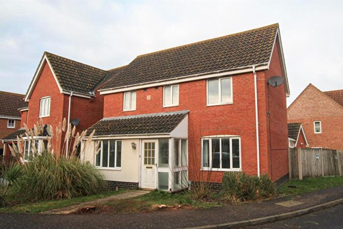 3 Bedroom House To Rent In Seafields Drive, Hopton, Great Yarmouth, NR31
