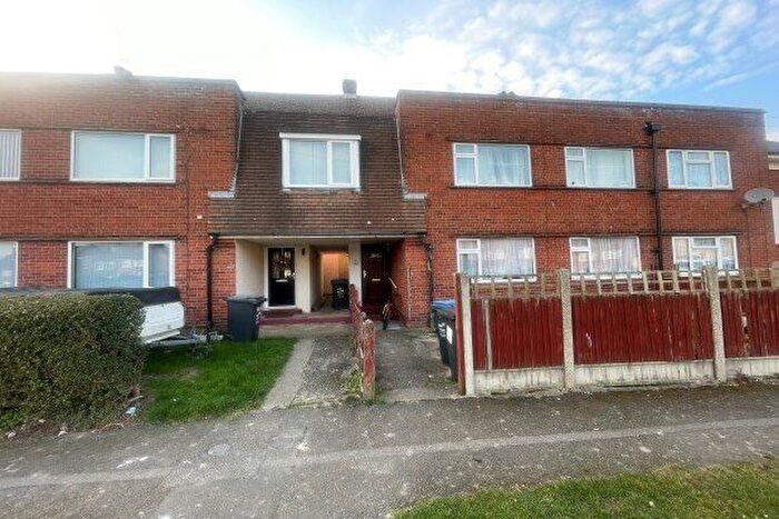 3 Bedroom Property To Rent In Auckland Avenue, Ramsgate, CT12