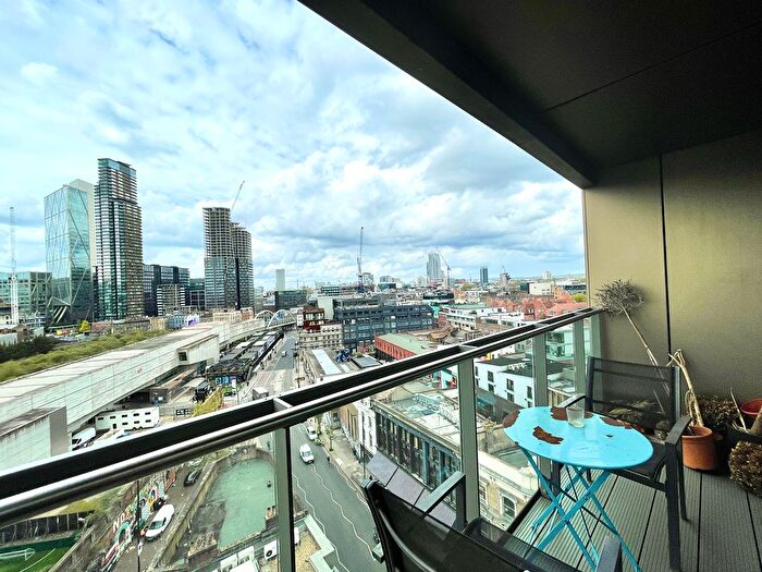 3 Bedroom Flat To Rent In Avantgarde Tower, Avantgarde Place, Shoreditch, London, E1