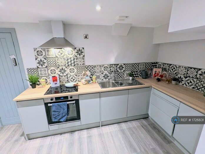 2 Bedroom Flat To Rent In Bowling Green Street, Leicester, LE1