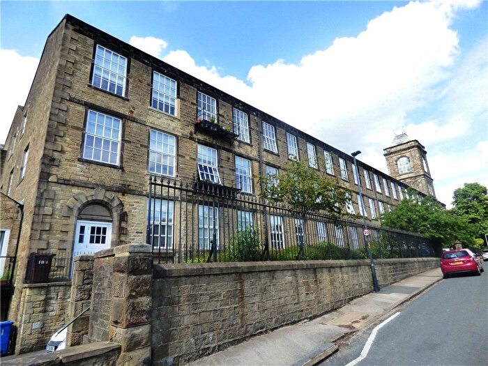 3 Bedroom Flat To Rent In West Road, Carleton, Skipton, North Yorkshire, BD23