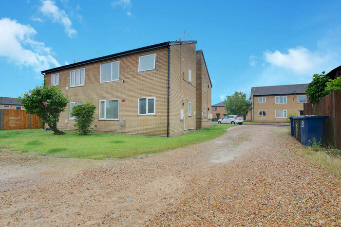 Studio To Rent In Windsor Gardens, Somersham, PE28