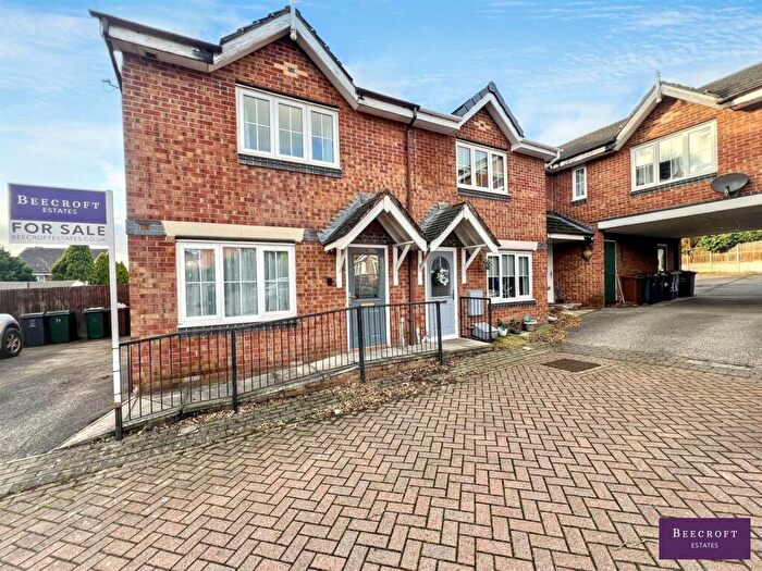 2 Bedroom Town House For Sale In Lawnwood Drive, Goldthorpe, Rotherham, S63