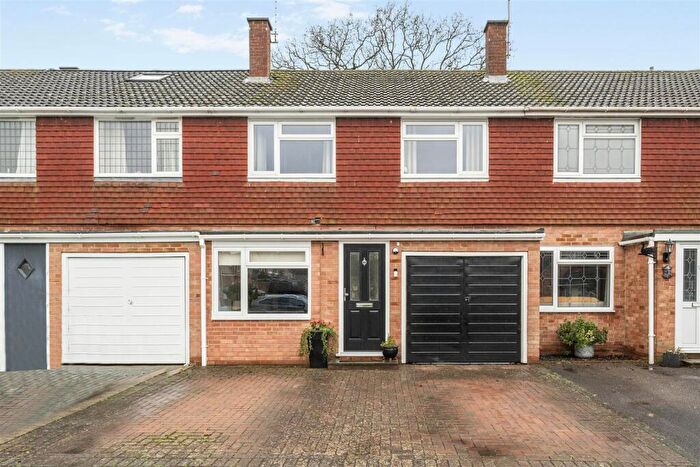 3 Bedroom Terraced House For Sale In Michaelmas Close, Yateley, Hampshire, GU46