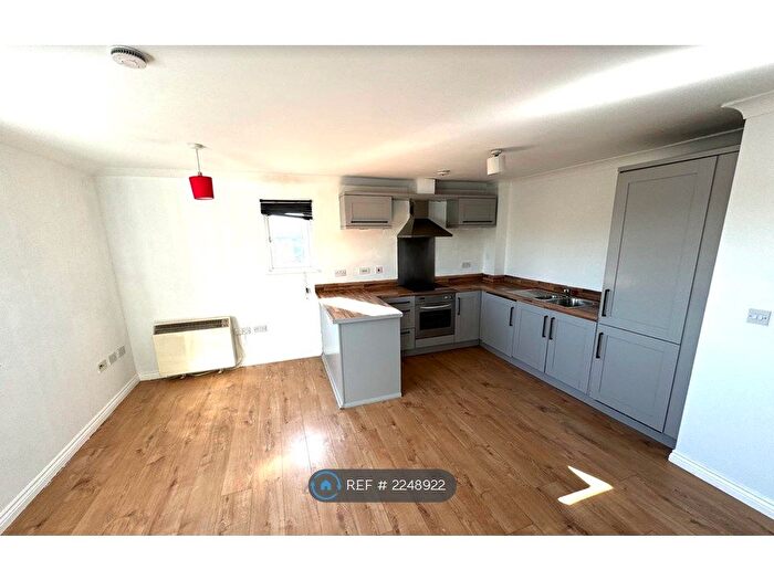 1 Bedroom Flat To Rent In Brunswick House, Swindon, SN1