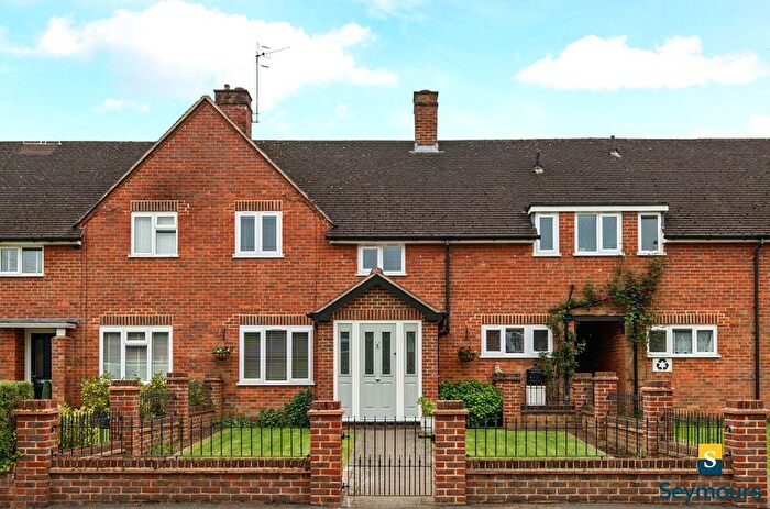 4 Bedroom Terraced House For Sale In Shalford, Guildford, Surrey, GU4