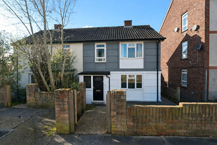 3 Bedroom Semi-Detached House For Sale In Harlow Gardens, Collier Row, RM5