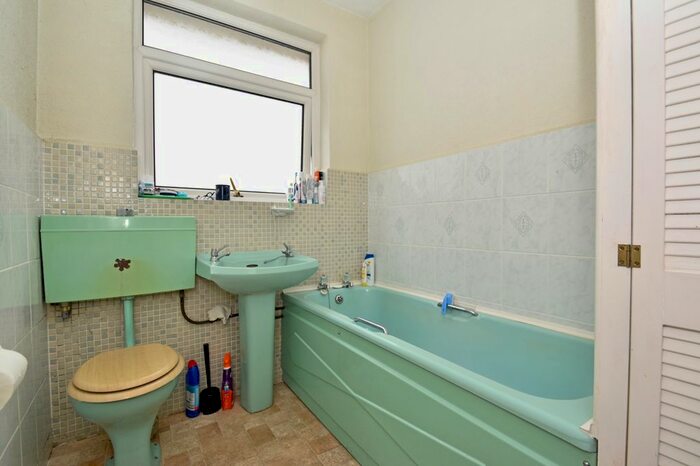 2 Bedroom Detached House For Sale In Fair View, Headington, Oxford, OX3