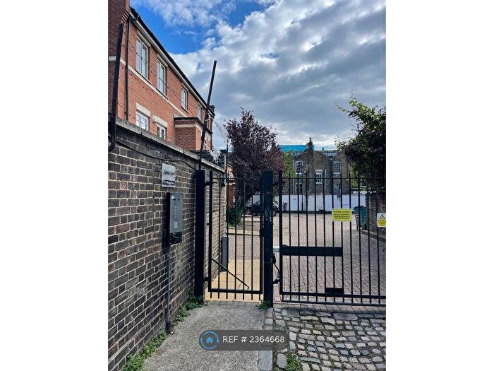 2 Bedroom Flat To Rent In Latvia Court, London, SE17