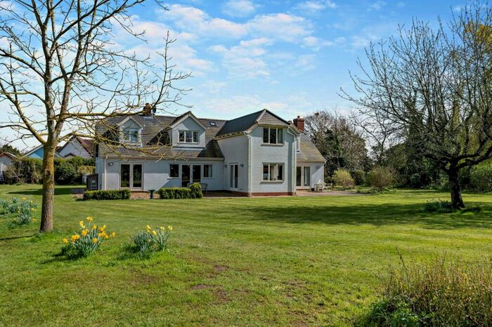 6 Bedroom Detached House For Sale In School Lane, Waldringfield, Woodbridge, Suffolk, IP12