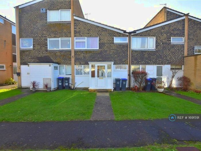 3 Bedroom Terraced House To Rent In Laburnum Close, Lancing, BN15