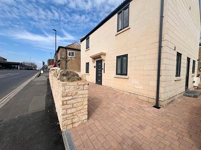 7 Bedroom House To Rent In Frome Road, Bath, BA2