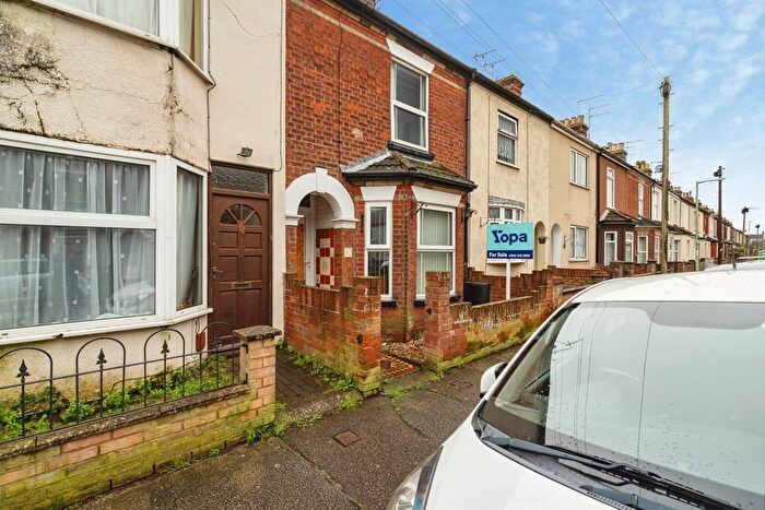 3 Bedroom Terraced House For Sale In Worthing Road, Lowestoft, NR32