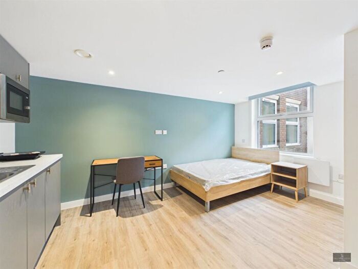 1 Bedroom Flat To Rent In Queen Charlotte Street, BS1