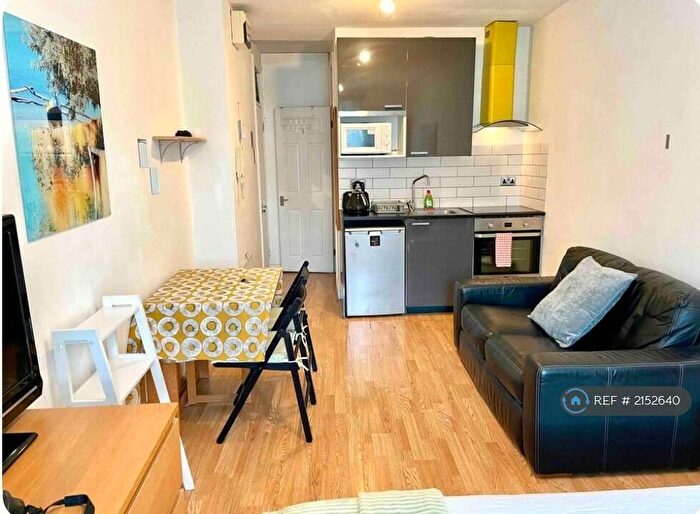 Studio To Rent In Finchley Road, London, NW3