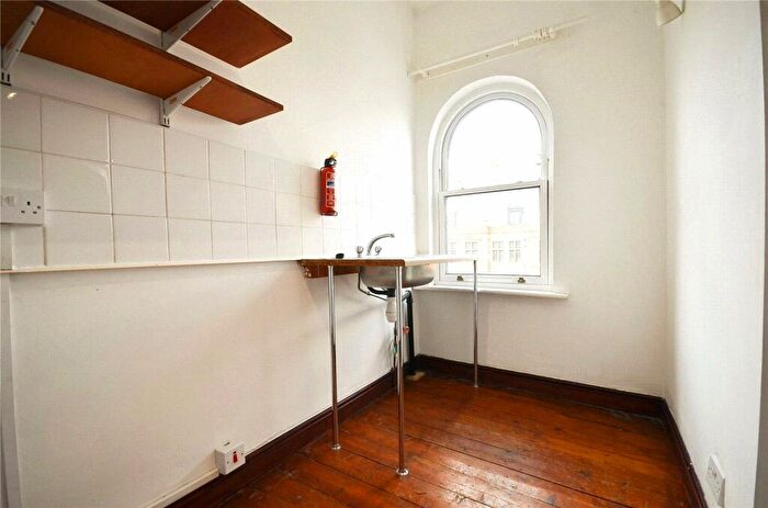 5 Bedroom Terraced House To Rent In Hathersage Road, Manchester, Greater Manchester, M13
