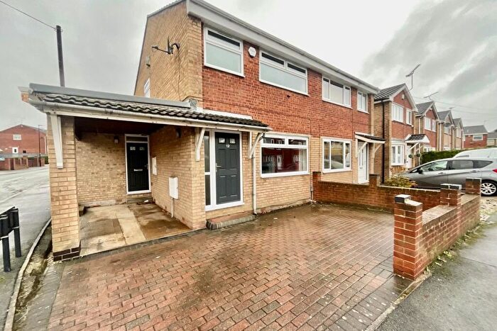 3 Bedroom Semi Detached House For Sale In Dominoe Grove, Sheffield, S12