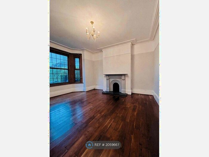 6 Bedroom Terraced House To Rent In Auckland Road, Doncaster, DN2