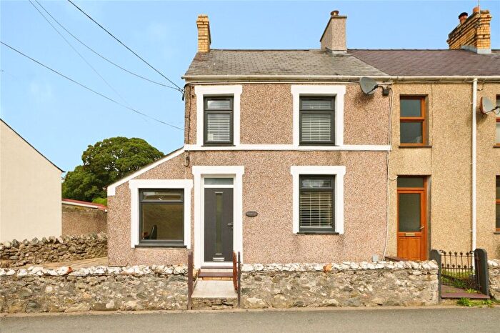 3 Bedroom End Of Terrace House For Sale In Digbeth Terrace, Bontnewydd, Caernarfon, Gwynedd, LL54