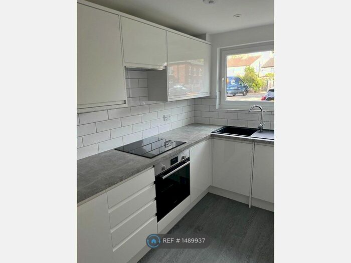 2 Bedroom Maisonette To Rent In Orchard Court, Hornchurch, RM12