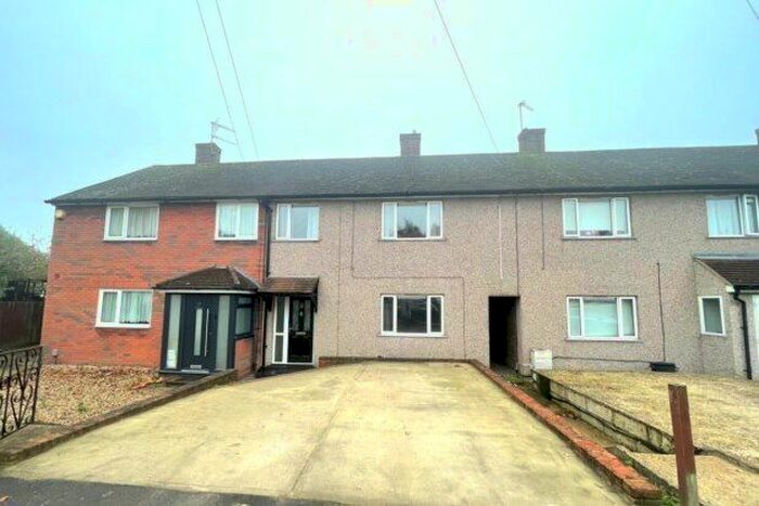 3 Bedroom Property To Rent In Burrow Green, Chigwell, IG7