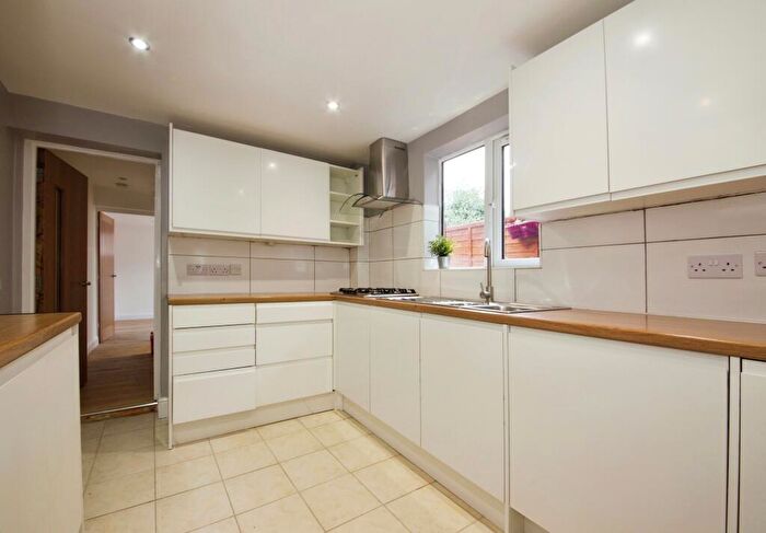 3 Bedroom Terraced House To Rent In Kings Road, Edmonton, London, N18