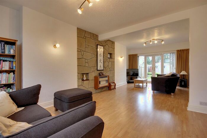 3 Bedroom Terraced House For Sale In Swanland Road, Hessle, HU13