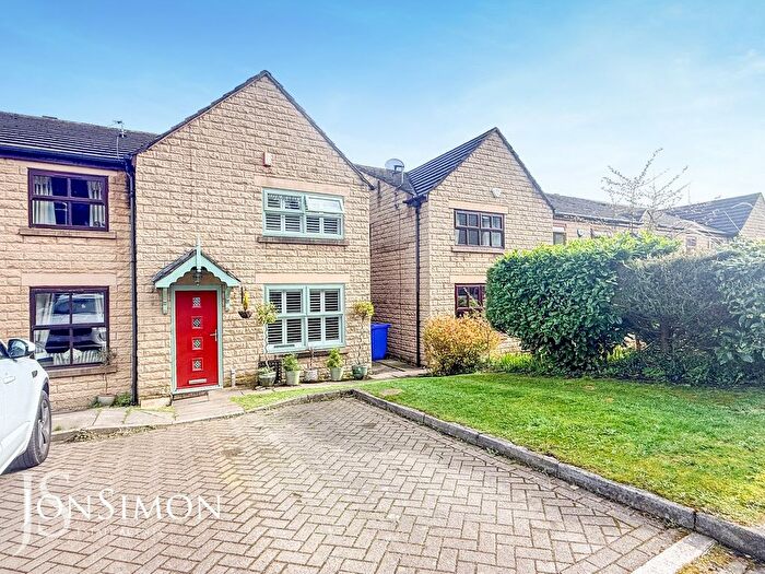 3 Bedroom Town House For Sale In Church Close, Ramsbottom, Bury, BL0