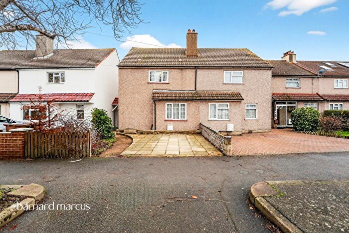 2 Bedroom Semi Detached House For Sale In Collingwood Road, Sutton, SM1