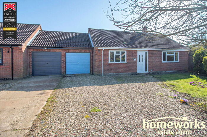 3 Bedroom Detached Bungalow For Sale In Claxtons Close, Mileham, PE32