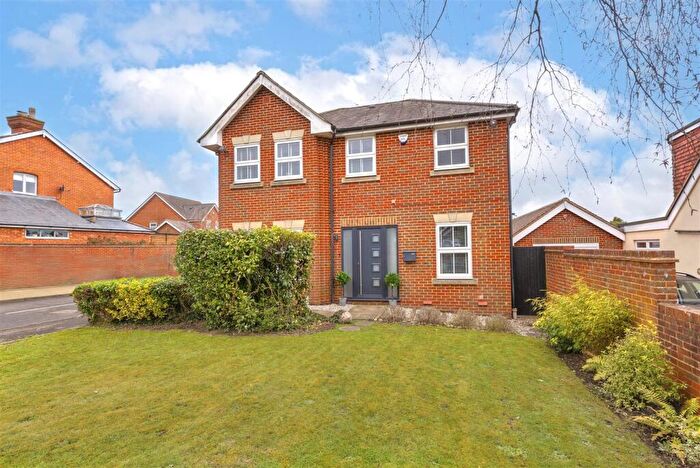 4 Bedroom Detached House For Sale In Orchard View, Detling, Maidstone, ME14