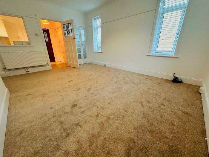 1 Bedroom Flat To Rent In Manor Road, Bournemouth, BH1