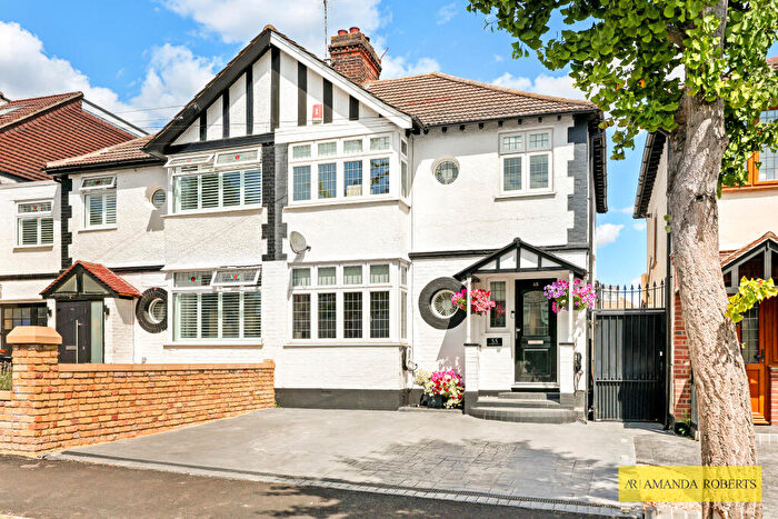 3 Bedroom Semi-Detached House For Sale In Dale View Avenue, Chingford, Waltham Forest, E4