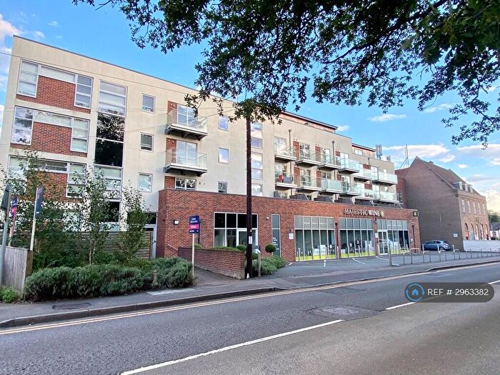 3 Bedroom Flat To Rent In Chesham Road, Amersham, HP6