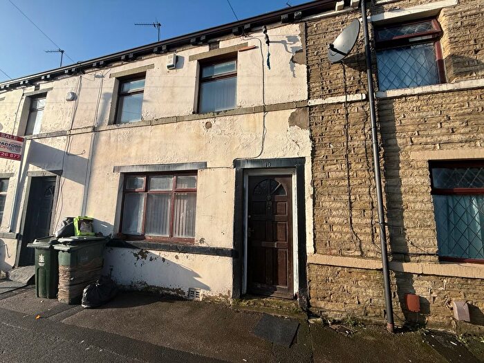 1 Bedroom Terraced House For Sale In Parratt Row, Bradford, BD3