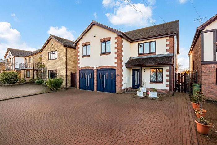 5 Bedroom Detached House For Sale In New Barn Lane, Cheltenham, GL52