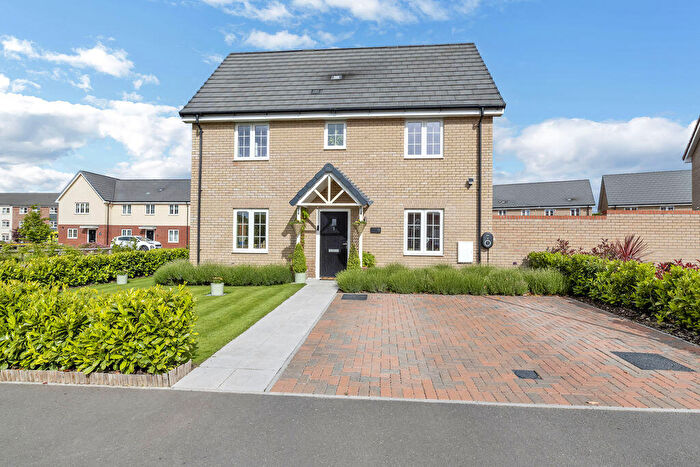 3 Bedroom Detached House For Sale In Lynn Way, Bury St Edmunds, IP32