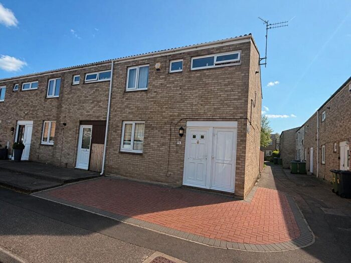3 Bedroom End Of Terrace House For Sale In Drayton, Bretton, Peterborough, PE3